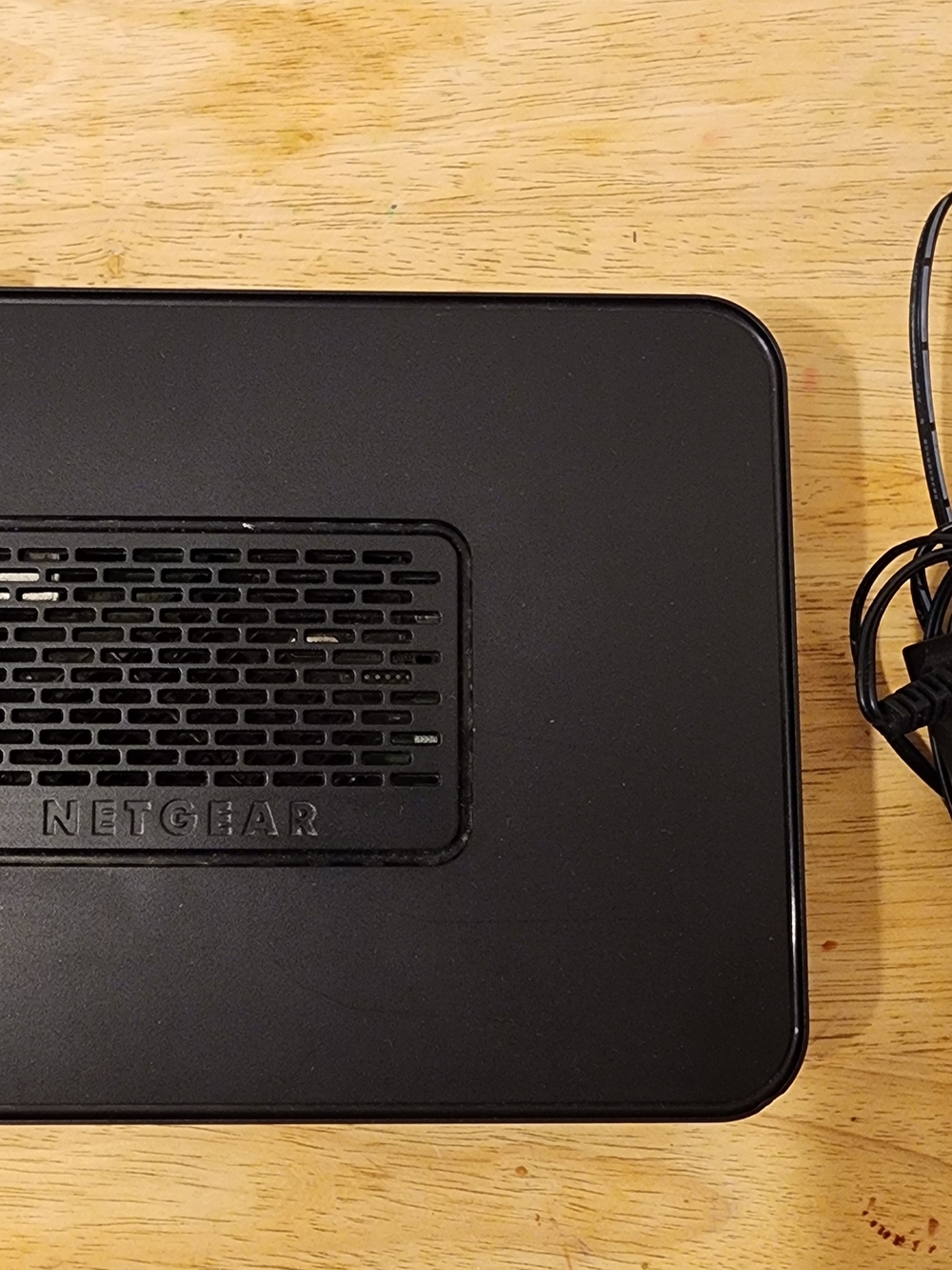 Netgear CG3000D Wireless Cable Gateway WiFi Modem Router Combo - Picture 3 of 8